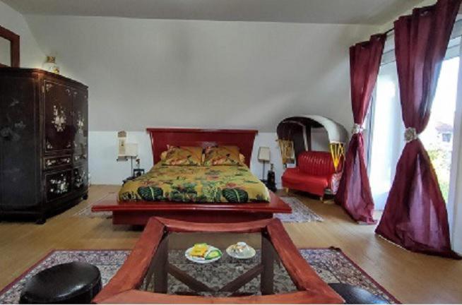 Chez Aurelia - Chambres & Table D'Hotes La Couture-Boussey Δωμάτιο φωτογραφία